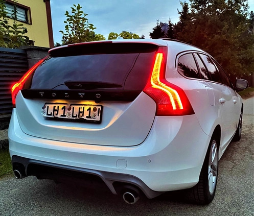 Volvo V60 cena 103300 przebieg: 67450, rok produkcji 2017 z Nowogród Bobrzański małe 781